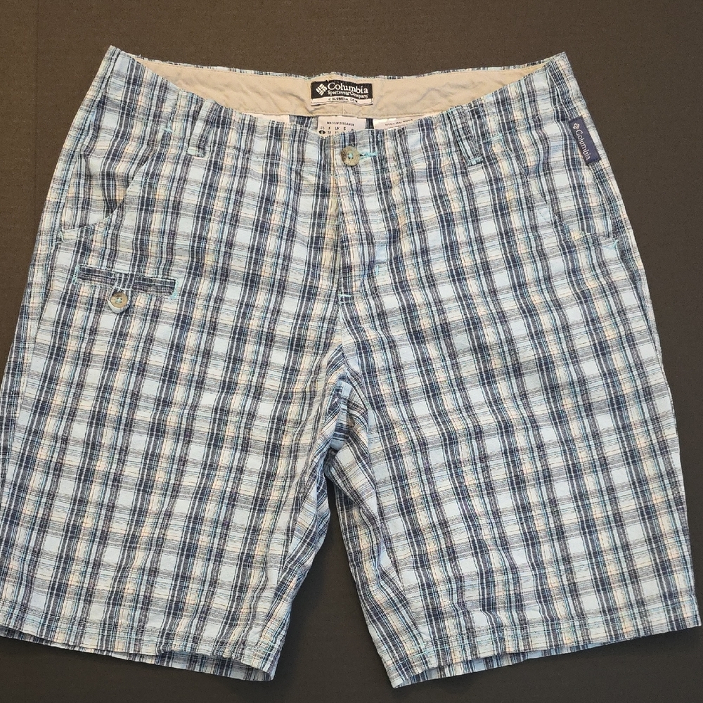 Columbia Blue Flat Front Casual Shorts